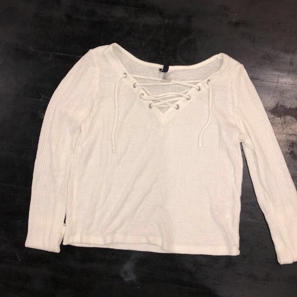 Divided H&M White Lace up Top - Picture 3 of 5